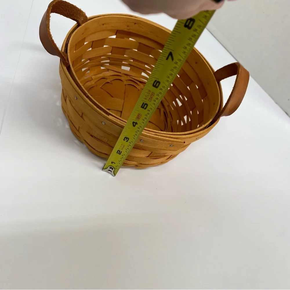 Longaberger Basket Signed 2000 Round w/Natural Leather Handles No Insert 7inX3.5
